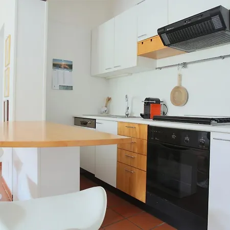 Regina Nuova 13 لاليو