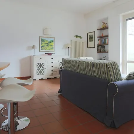 Regina Nuova 13 * لاليو