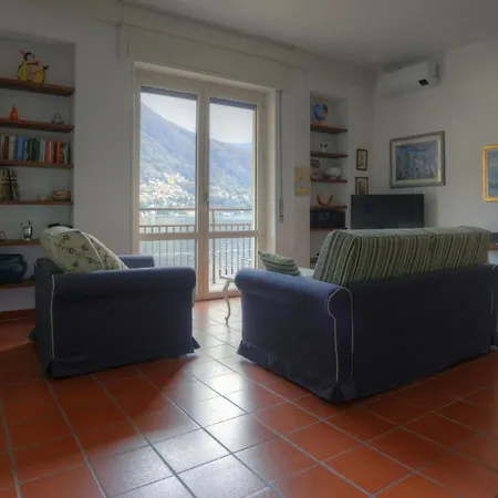 Regina Nuova 13 * لاليو