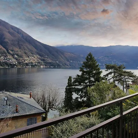 Regina Nuova 13 شقة